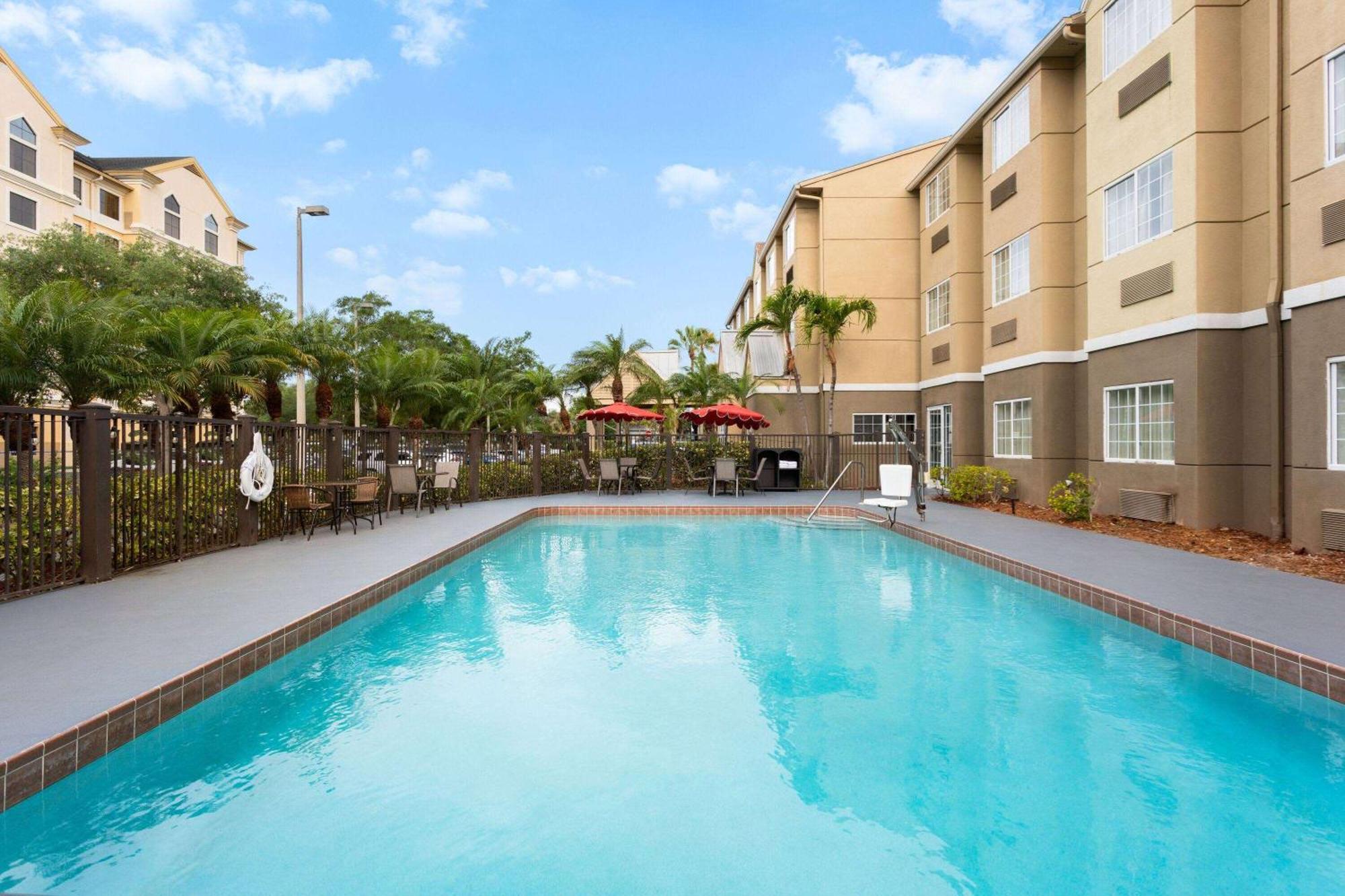 Baymont By Wyndham Orlando-International Dr-Universal Blvd 외부 사진